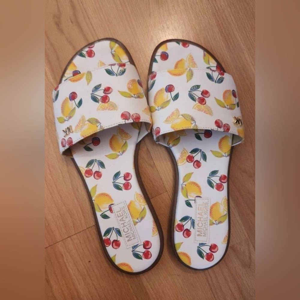 Michael Kors Deanna Fruit Print Sandals Size 6